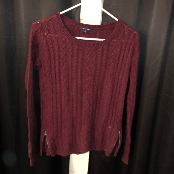 AE sweaters! - Picture 2 of 2